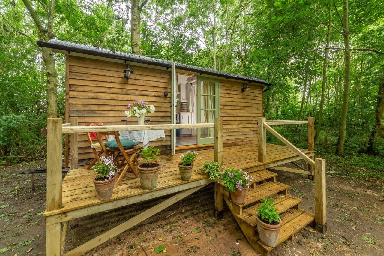 Woodland Retreat Shepherds Hut Villa Brundish Exterior photo